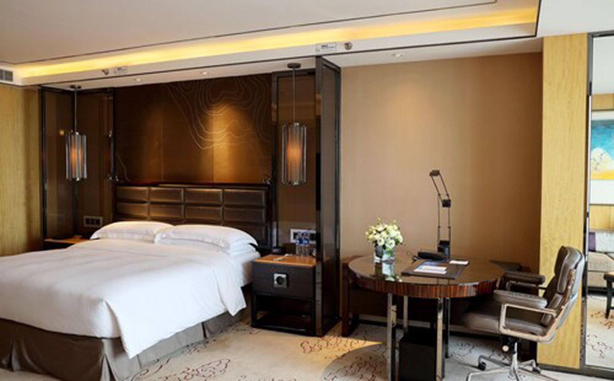Hilton Zhongshan Downtown Exterior photo