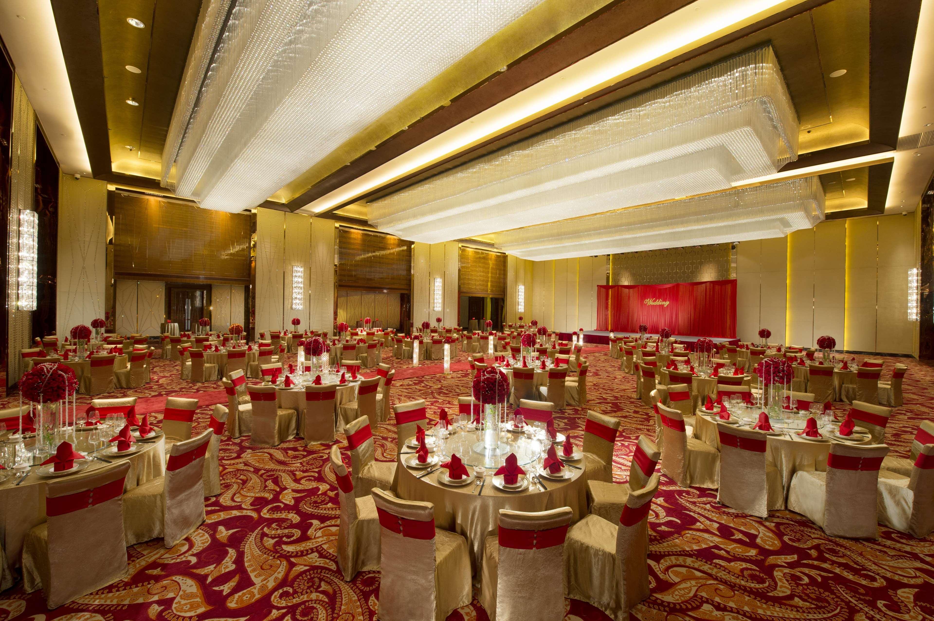 Hilton Zhongshan Downtown Exterior photo