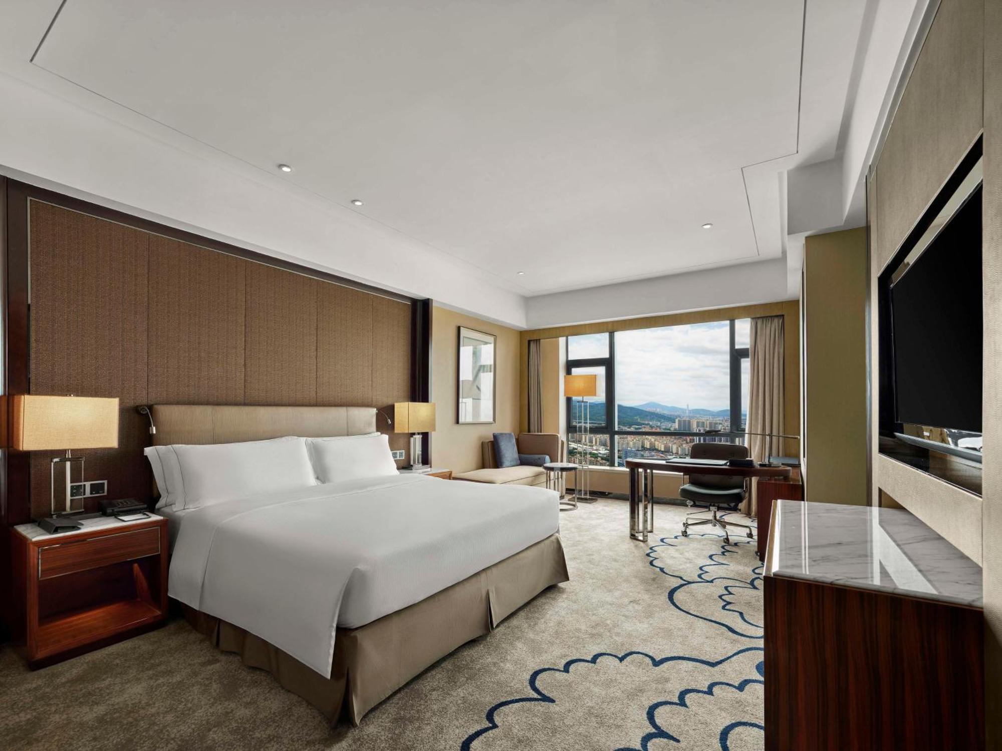 Hilton Zhongshan Downtown Exterior photo
