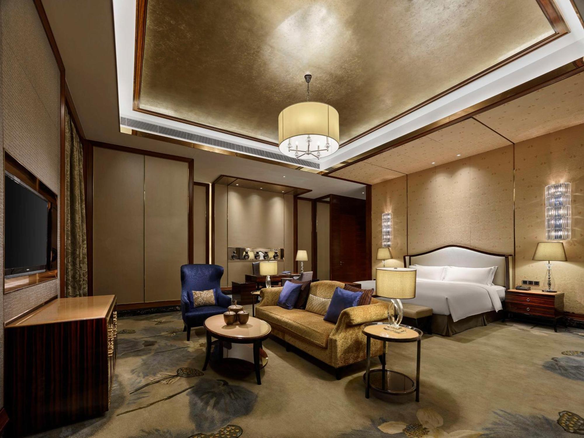 Hilton Zhongshan Downtown Exterior photo